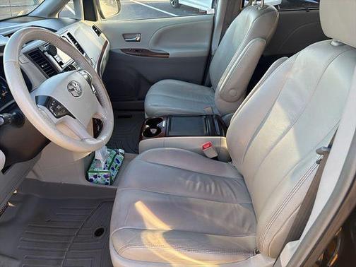 Black 2014 Toyota Sienna XLE