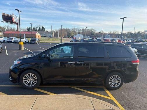 Black 2014 Toyota Sienna XLE