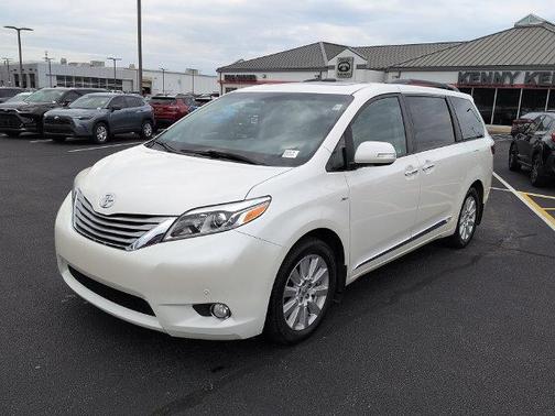 Blizzard Pearl 2017 Toyota Sienna Limited