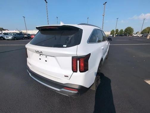 2024 Kia Sorento S