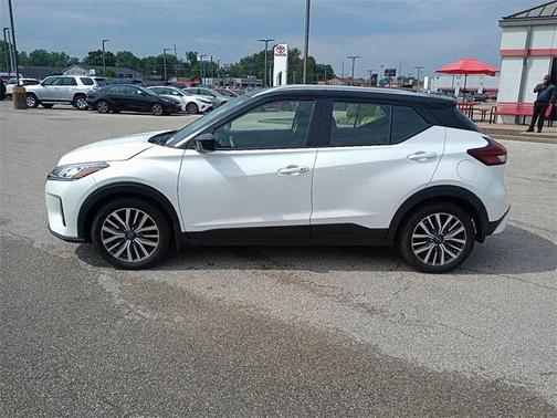 2023 Nissan Kicks SV