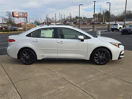 2026 Toyota Corolla Hybrid SE