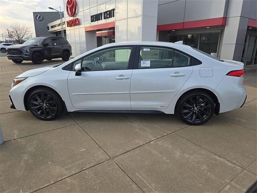 2026 Toyota Corolla Hybrid SE