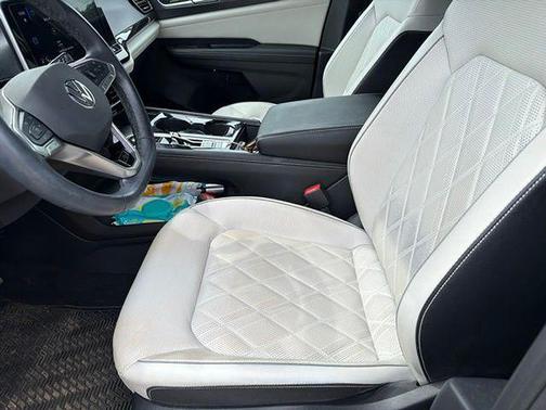 Gray 2024 Volkswagen Atlas Cross Sport 2.0T SEL Premium