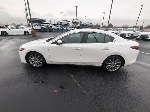 2022 Mazda Mazda3 FWD w/Select Package