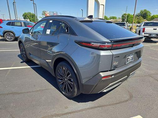 Overcast 2026 Toyota C-HR XSE