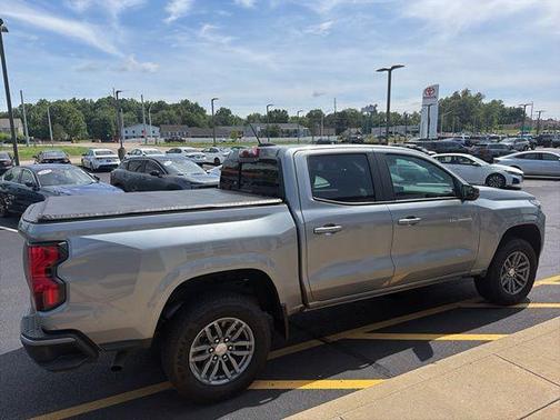 Sterling Gray Metallic 2024 Chevrolet Colorado LT