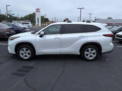Wind Chill Pearl 2023 Toyota Highlander L