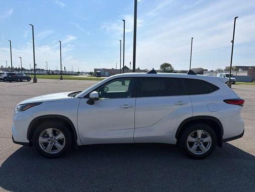 Wind Chill Pearl 2023 Toyota Highlander L