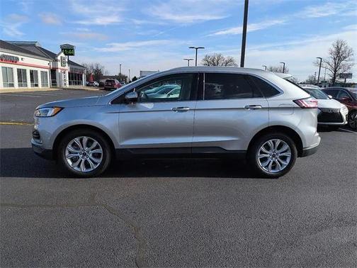 2021 Ford Edge Titanium
