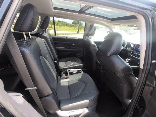 Midnight Black 2025 Toyota Grand Highlander XLE
