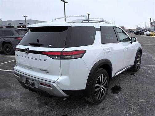 2025 Nissan Pathfinder Platinum 4WD