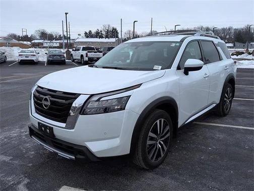 2025 Nissan Pathfinder Platinum 4WD