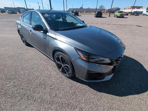 2025 Nissan Altima SR FWD