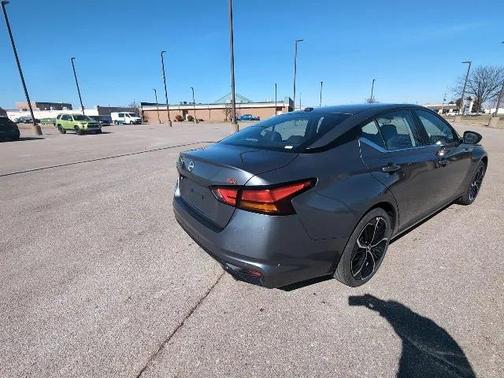 2025 Nissan Altima SR FWD