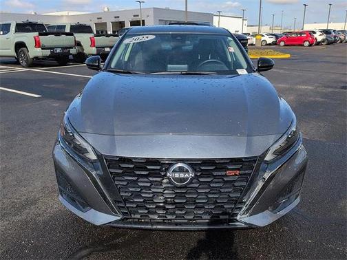 2025 Nissan Altima SR FWD