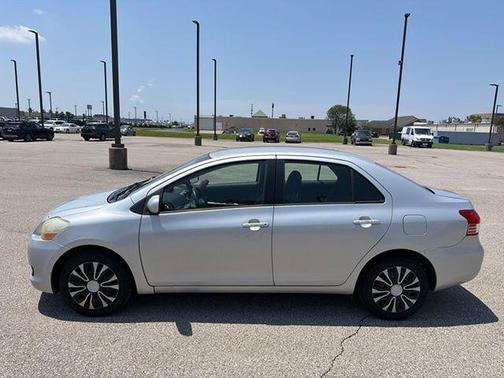 Silver Mica 2011 Toyota Yaris Base