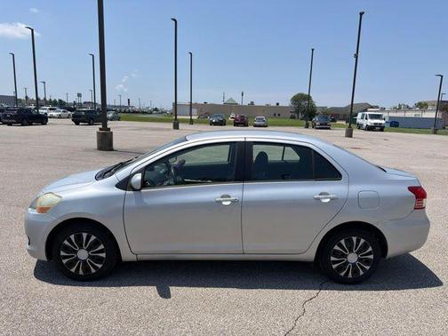 Silver Mica 2011 Toyota Yaris Base