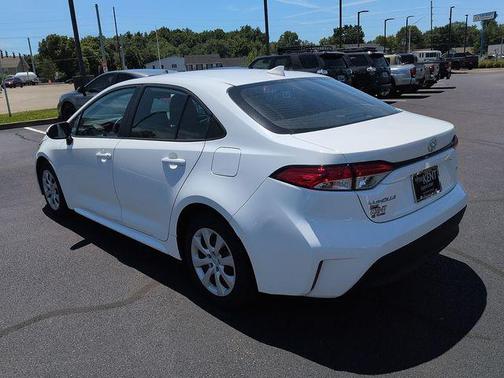 Ice Cap 2024 Toyota Corolla LE