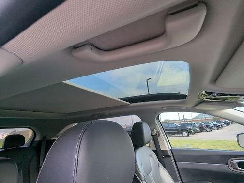 Glacial White Pearl 2023 Kia Sorento EX