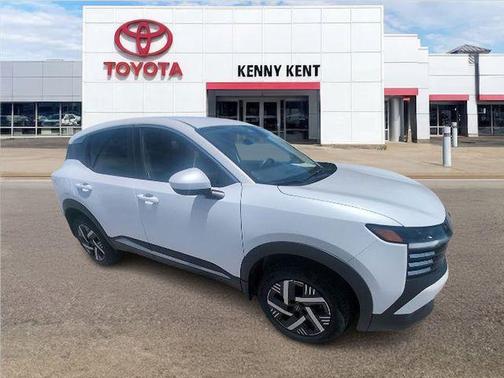 Aspen White Tricoat 2025 Nissan Kicks SV