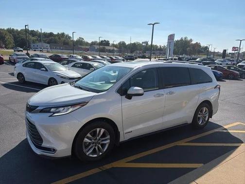 2021 Toyota Sienna Limited 7-Passenger