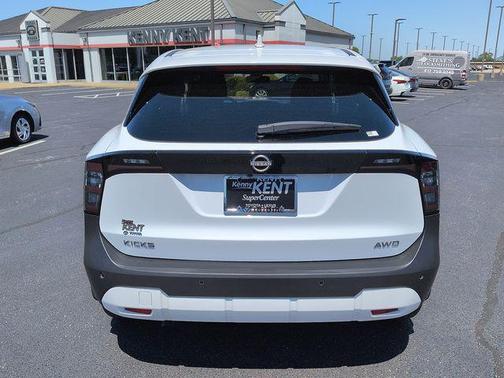Fresh Powder 2025 Nissan Kicks SV