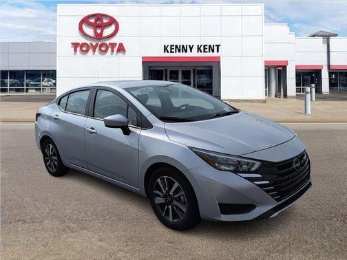 Brilliant Silver 2025 Nissan Versa 1.6 SV