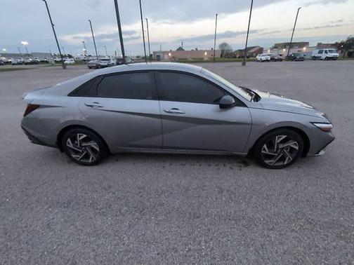 Fluid Metal 2025 Hyundai ELANTRA Sport