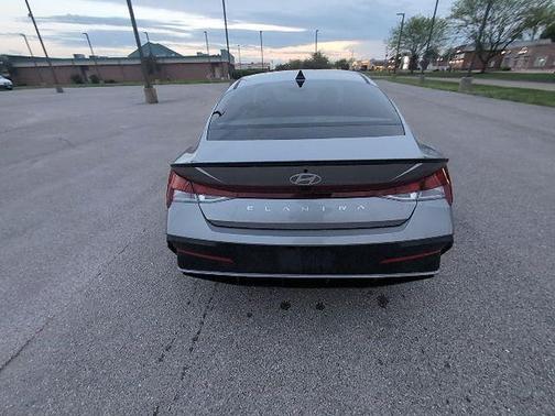 Fluid Metal 2025 Hyundai ELANTRA Sport