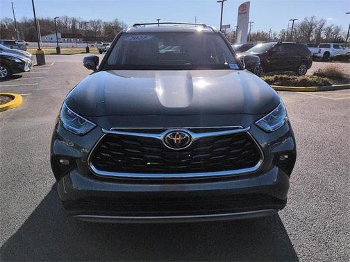 2025 Toyota Highlander Hybrid Platinum