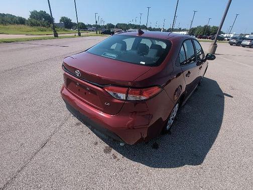 Pearl 2025 Toyota Corolla LE