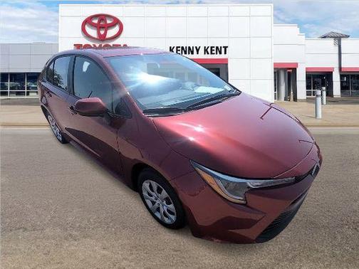 Pearl 2025 Toyota Corolla LE