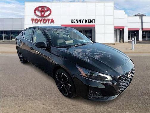 Super Black 2025 Nissan Altima SR AWD