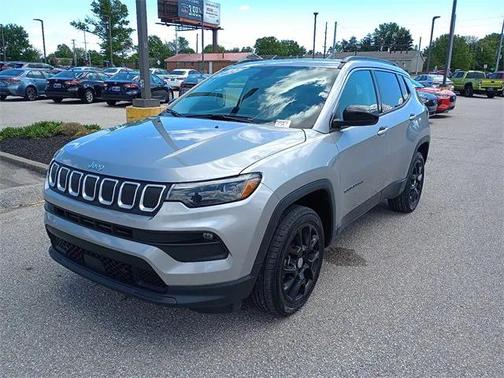 2022 Jeep Compass Latitude Lux