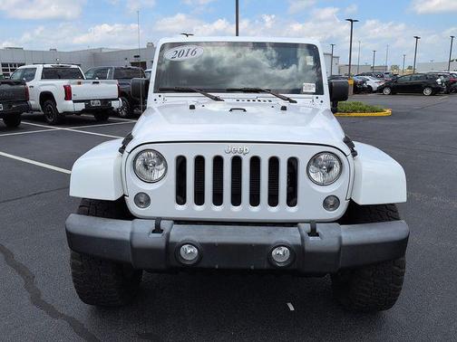 Bright White Clearcoat 2016 Jeep Wrangler Unlimited Rubicon
