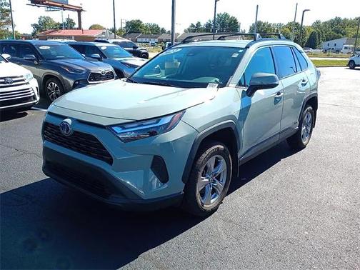 2022 Toyota RAV4 Hybrid XLE