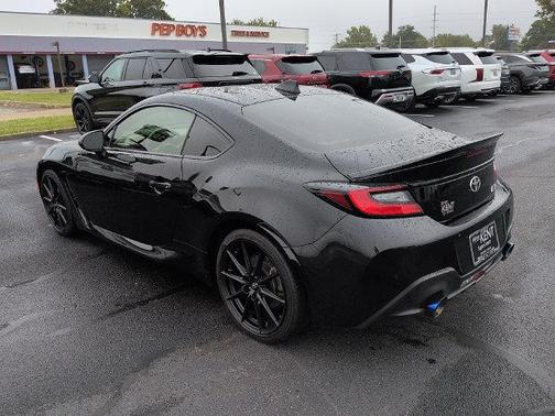 Raven 2024 Toyota GR86 Premium