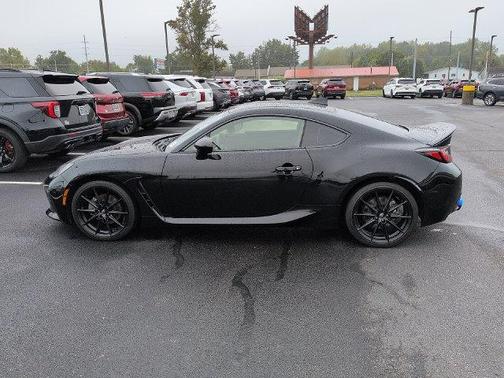 Raven 2024 Toyota GR86 Premium