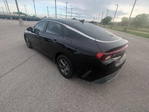 2022 Kia K5 LX
