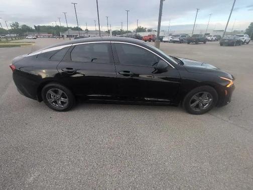 2022 Kia K5 LX