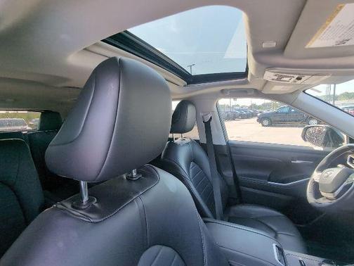 Magnetic Gray Metallic 2023 Toyota Highlander XLE
