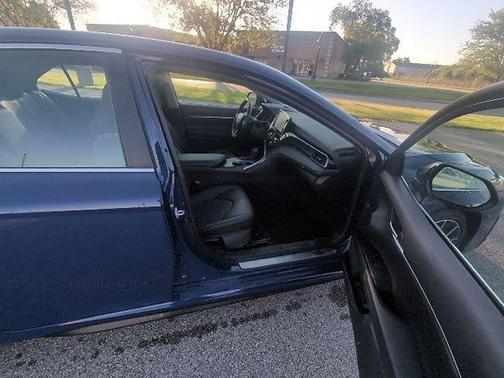 Reservoir Blue 2024 Toyota Camry SE