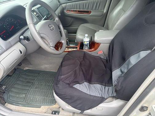 Lunar Mist 2005 Toyota Camry XLE V6