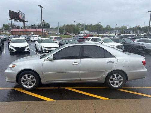 Lunar Mist 2005 Toyota Camry XLE V6