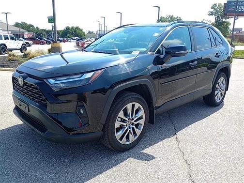 2023 Toyota RAV4 XLE Premium