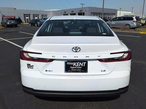 Ice Cap 2025 Toyota Camry LE