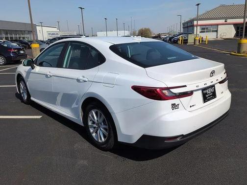 Ice Cap 2025 Toyota Camry LE