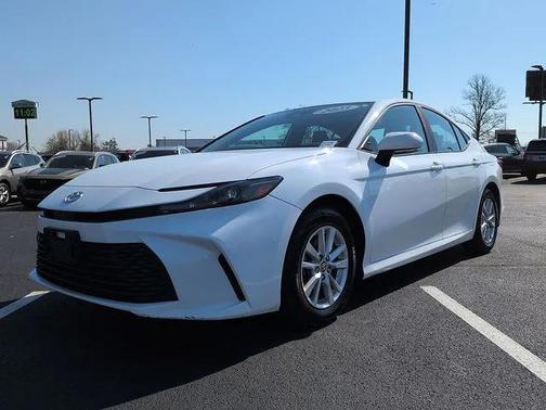 Ice Cap 2025 Toyota Camry LE
