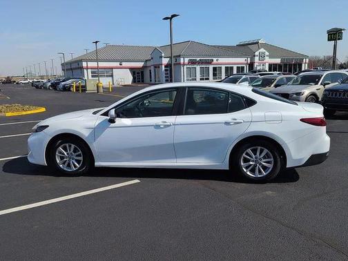 Ice Cap 2025 Toyota Camry LE